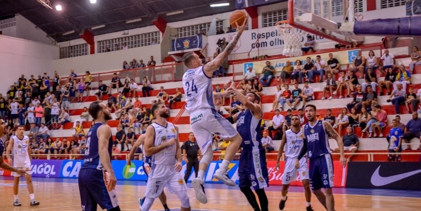 Arthur Marega Flho/São José Basketball