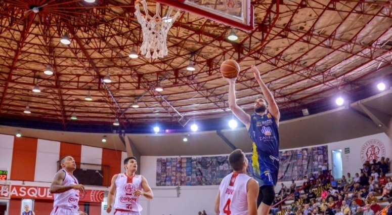 Arthur Marega Filho/São José Basketball
